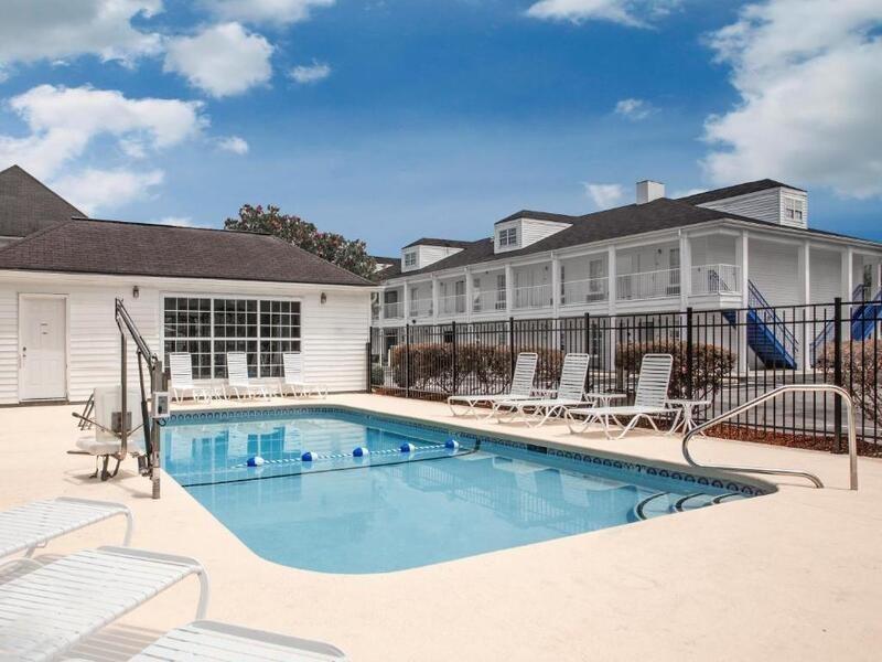 Hotel Baymont By Wyndham Ga Brunswick