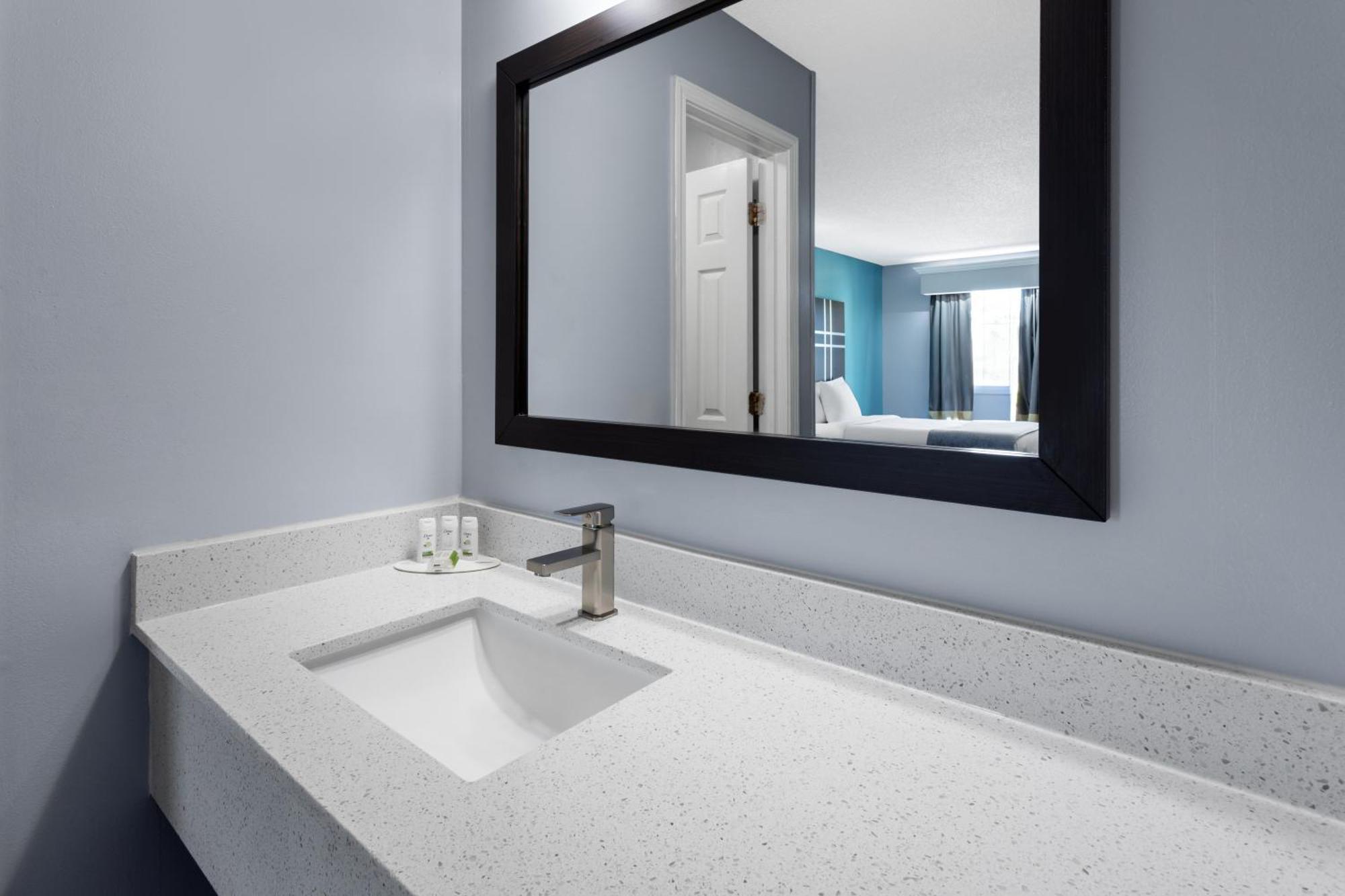 Hotel Baymont By Wyndham Ga Brunswick