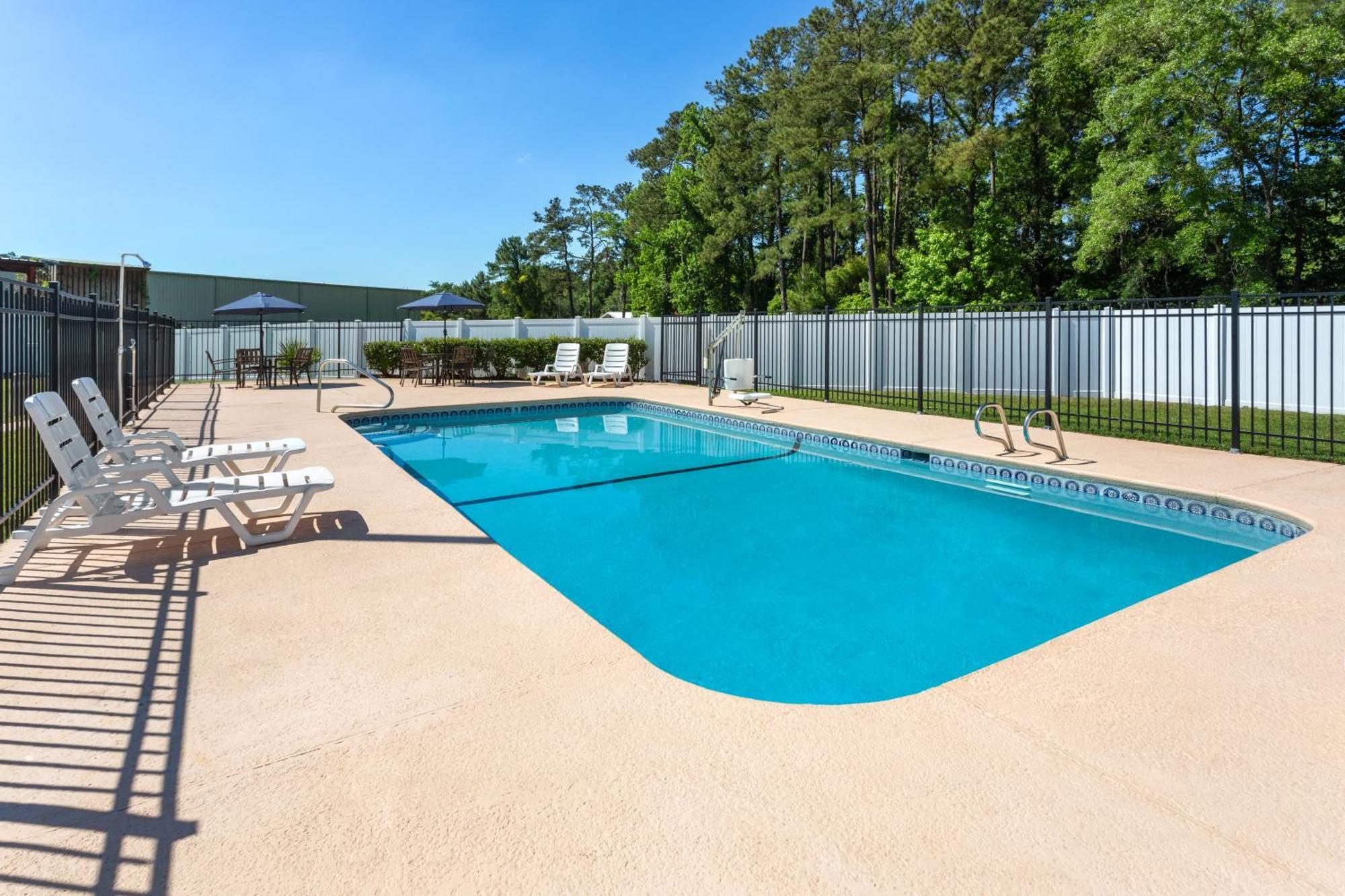 Hotel Baymont By Wyndham Ga Brunswick