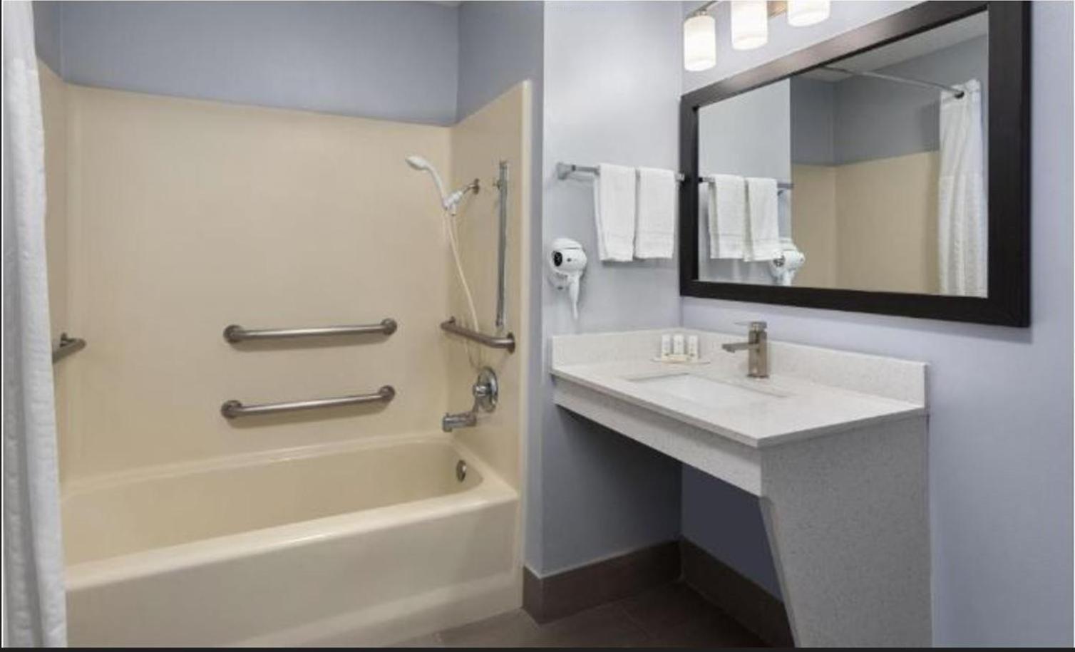 Baymont By Wyndham Ga Brunswick